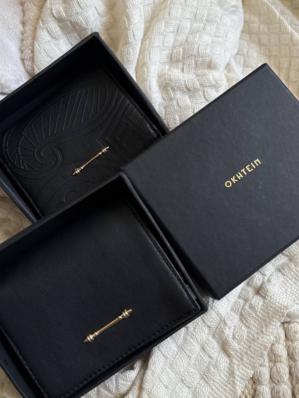 Wallet on chain Okhtein  with box