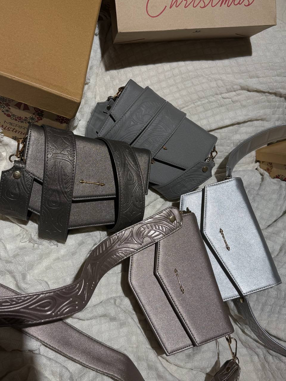 Okhtein cross bag