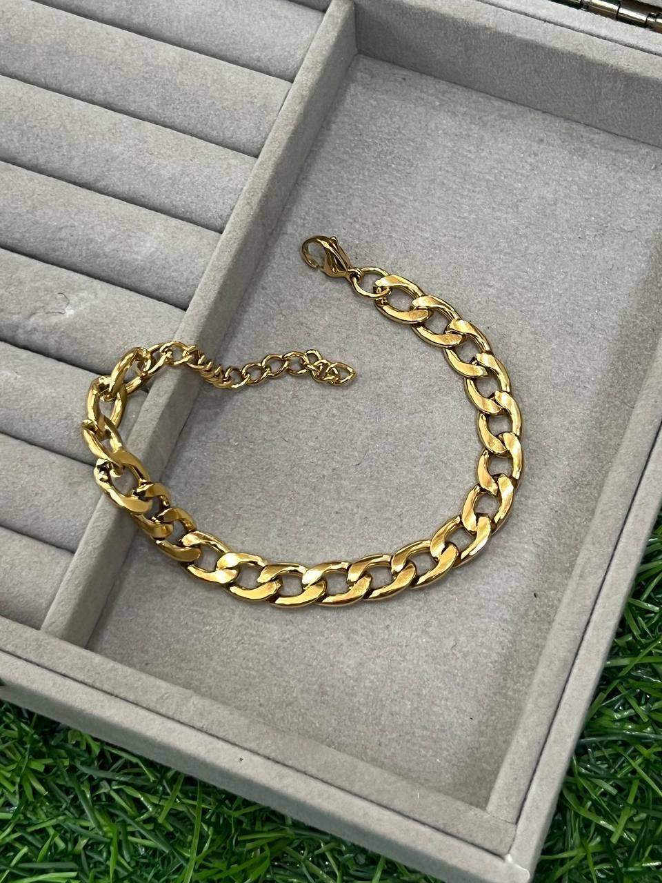 Stainless bracelet
