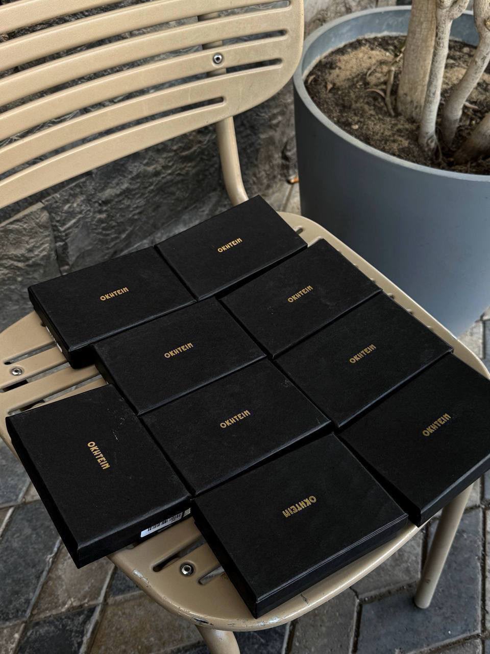 Card holder okhtein