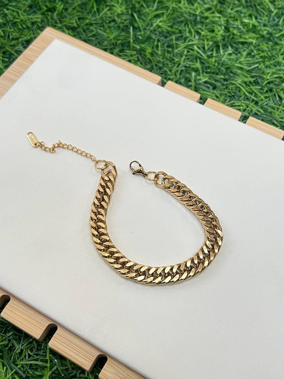Stainless bracelet